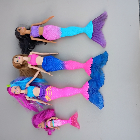 Mermaid Doll Set with Colorful Tails - Picture 1 of 7
